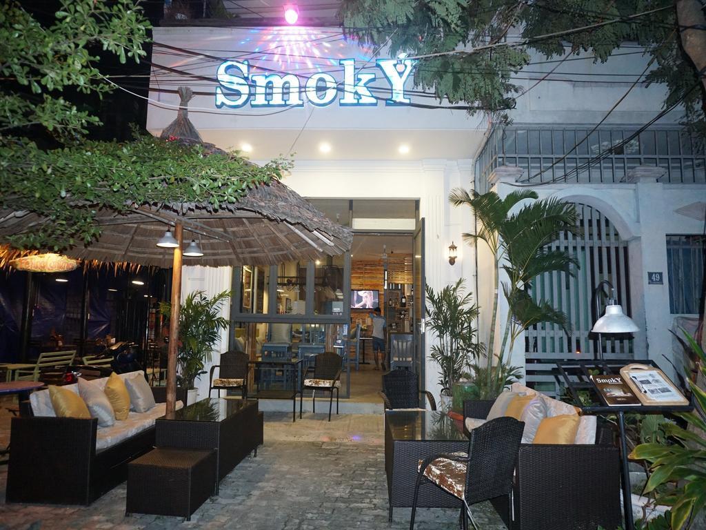 Victori Hotel Danang Екстериор снимка
