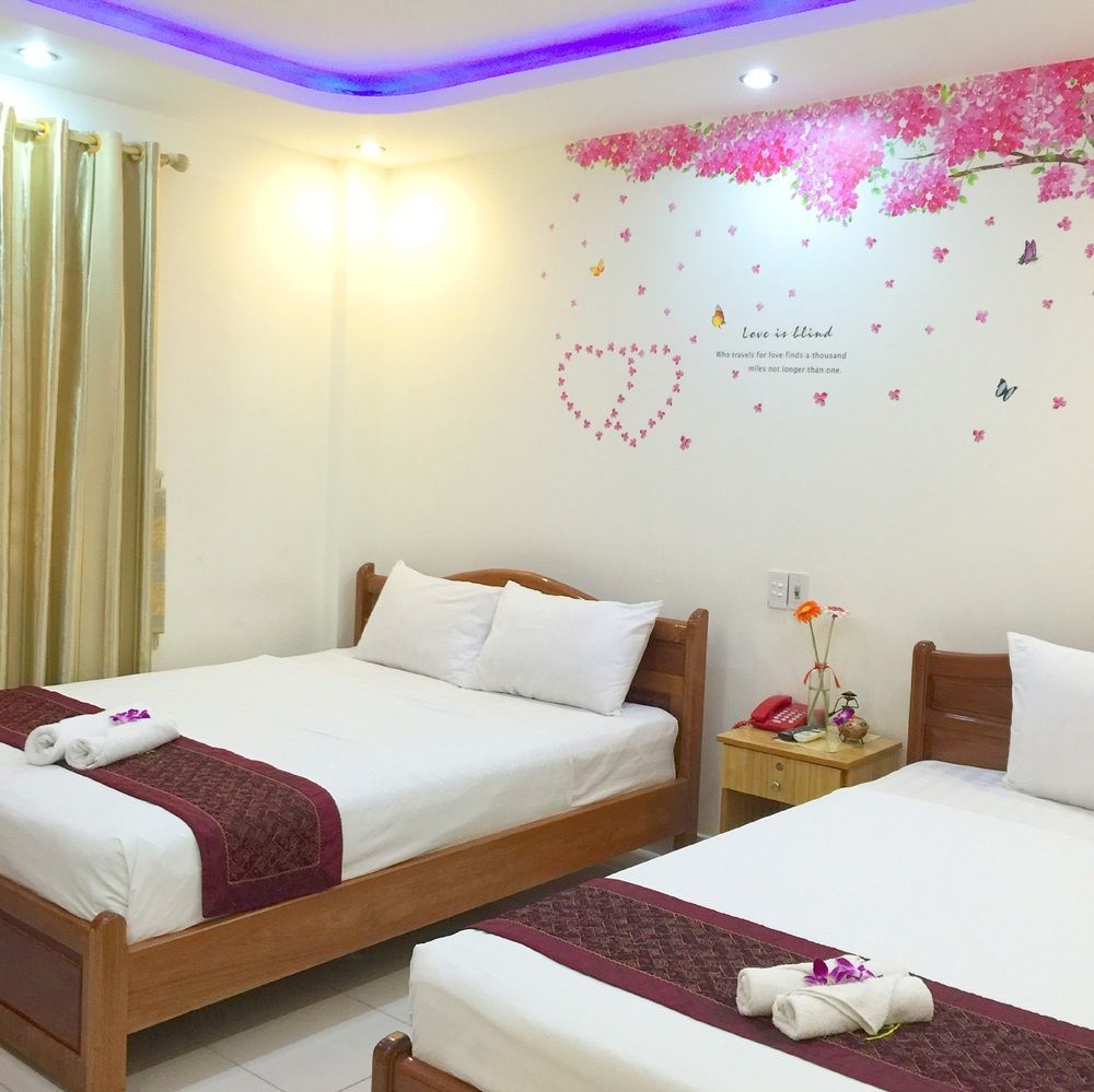 Victori Hotel Danang Екстериор снимка