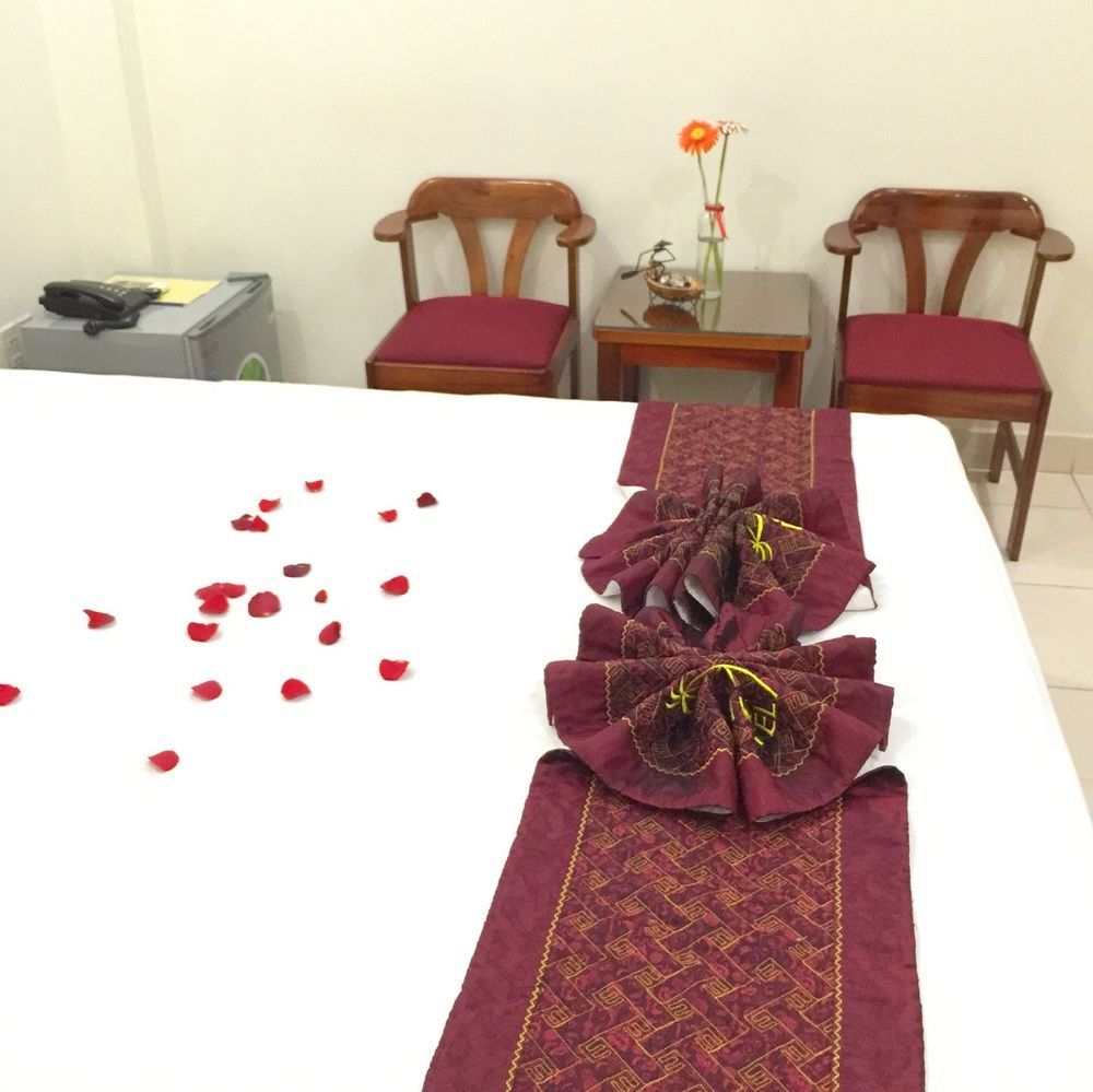 Victori Hotel Danang Екстериор снимка